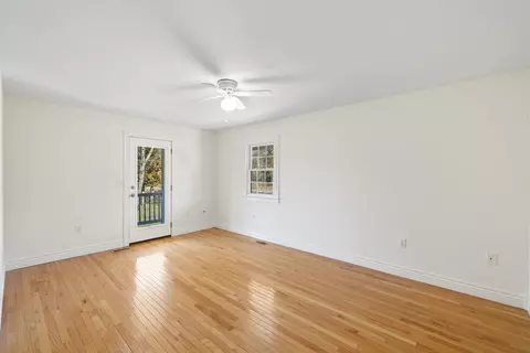 Bedroom - 57 Thomas Dr, Lyndhurst, VA 22952 photo 1 of 9