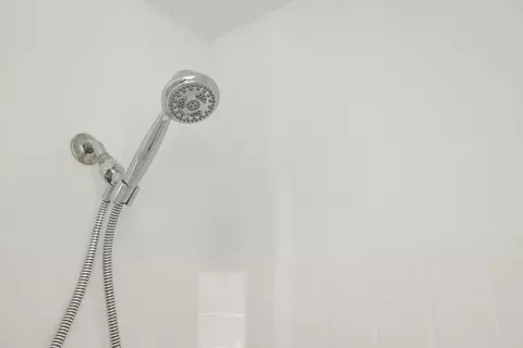 Bath - 57 Thomas Dr, Lyndhurst, VA 22952 photo 7 of 7