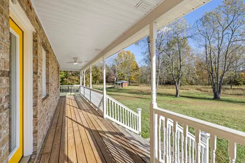 Exterior - 57 Thomas Dr, Lyndhurst, VA 22952 photo 9 of 18