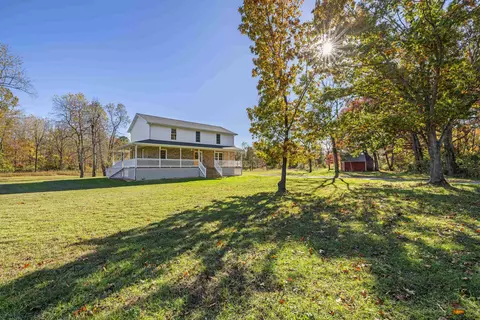 Exterior - 57 Thomas Dr, Lyndhurst, VA 22952 photo 6 of 18