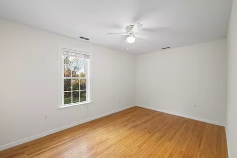 Bedroom - 57 Thomas Dr, Lyndhurst, VA 22952 photo 8 of 9