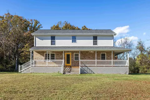 Exterior - 57 Thomas Dr, Lyndhurst, VA 22952 photo 12 of 18