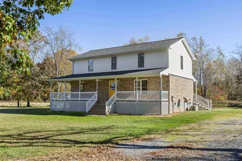 Exterior - 57 Thomas Dr, Lyndhurst, VA 22952 photo 7 of 18