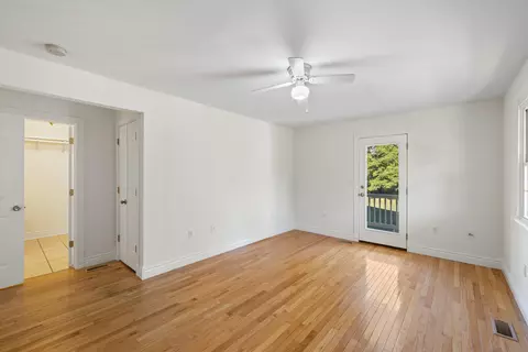 Bedroom - 57 Thomas Dr, Lyndhurst, VA 22952 photo 2 of 9