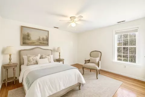 Bedroom - 57 Thomas Dr, Lyndhurst, VA 22952 photo 3 of 9