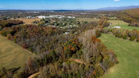 View/Area - 57 Thomas Dr, Lyndhurst, VA 22952 photo 13 of 14