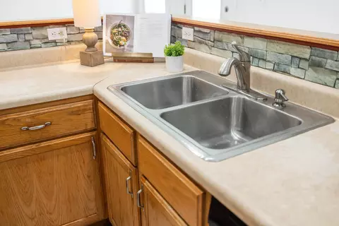 Kitchen - 57 Thomas Dr, Lyndhurst, VA 22952 photo 6 of 9