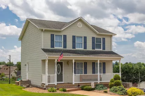 302 Meyers Ct, Broadway, VA 22815