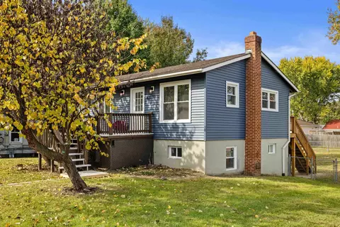 421 N Charlotte Ave N, Waynesboro, VA 22980