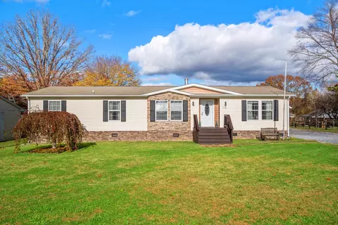 1715 3rd St, Waynesboro, VA 22980