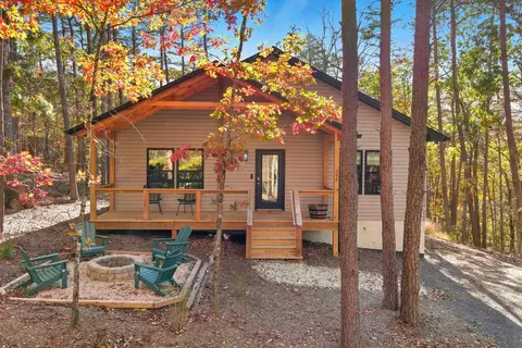 395 Deloris Rd, Basye, VA 22810