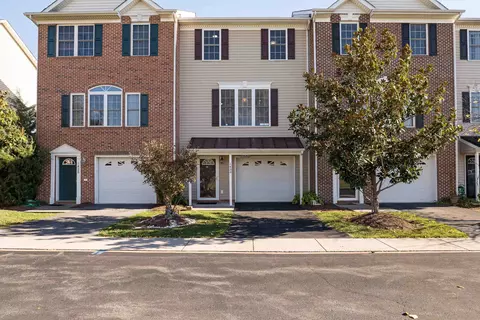 1439 Flowing Spring Ln, Harrisonburg, VA 22801