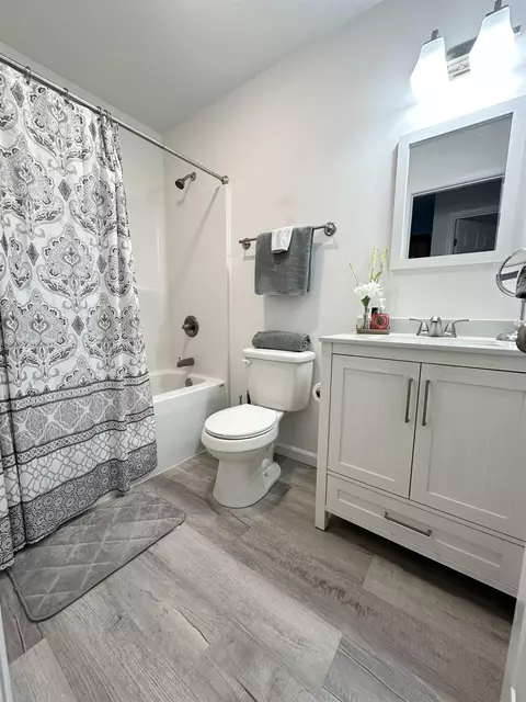 Bath - 51 Meriwether Cir, Stuarts Draft, VA 24477 photo 7 of 9