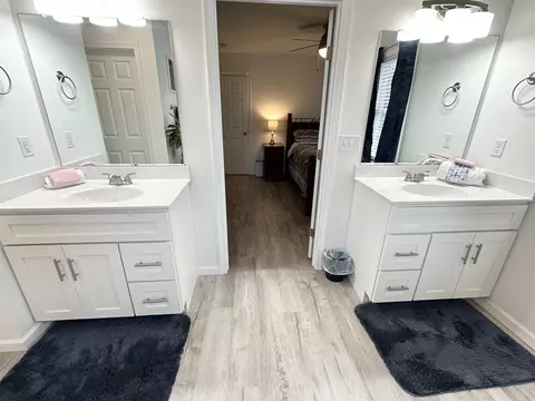 Bath - 51 Meriwether Cir, Stuarts Draft, VA 24477 photo 3 of 9