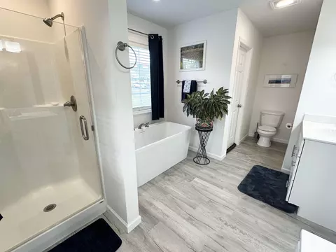 Bath - 51 Meriwether Cir, Stuarts Draft, VA 24477 photo 1 of 9