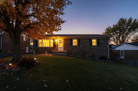 27 Bingham St, Verona, VA 24482