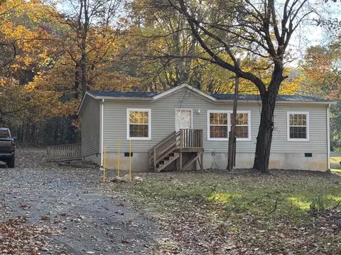 10351 Ore Bank Rd, Grottoes, VA 24441
