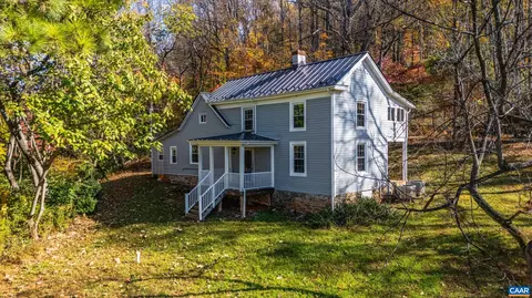 2728 E Branch Loop, Roseland, VA 22967