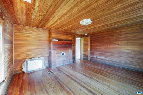 Bedroom - 2728 E Branch Loop, Roseland, VA 22967 photo 3 of 3