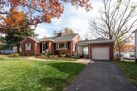Exterior - 548 Pine Ave, Waynesboro, VA 22980 photo 3 of 17