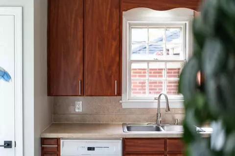 Kitchen - 548 Pine Ave, Waynesboro, VA 22980 photo 5 of 7