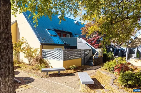 301 NW 2nd St NW #C, Charlottesville, VA 22902