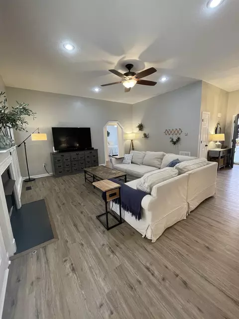 Living - 111 Rutherford Ln, Stuarts Draft, VA 24477 photo 3 of 4