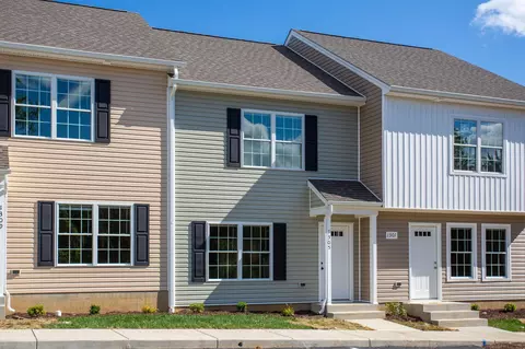 1305 Owen Ln, Harrisonburg, VA 22802