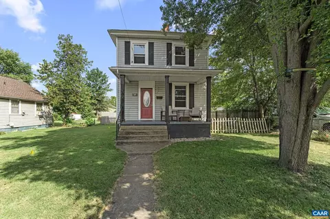 564 N Bath Ave N, Waynesboro, VA 22980