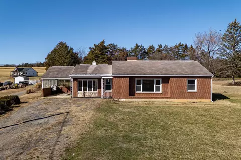 8241 N Valley Pike, Harrisonburg, VA 22802