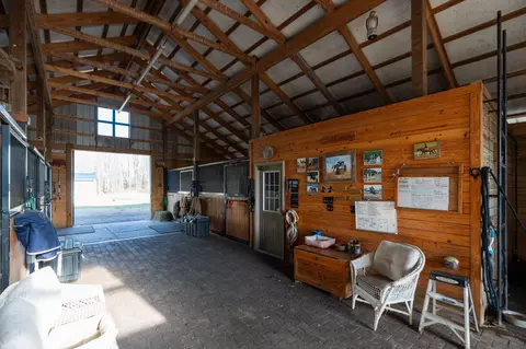 Entry Way - 129 Shemariah Rd, Middlebrook, VA 24459 photo 5 of 7