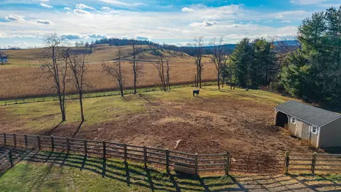 Exterior - 129 Shemariah Rd, Middlebrook, VA 24459 photo 9 of 14