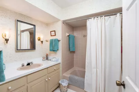 Bath - 129 Shemariah Rd, Middlebrook, VA 24459 photo 3 of 7