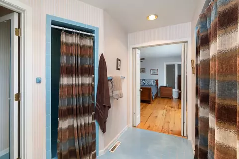 Entry Way - 129 Shemariah Rd, Middlebrook, VA 24459 photo 2 of 7
