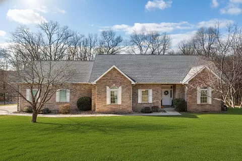 98 Mitchell Ln, Staunton, VA 24401