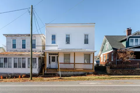 427 Fourth St, Shenandoah, VA 22849