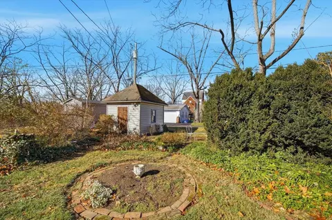 Exterior - 645 Maple Ave, Waynesboro, VA 22980 photo 12 of 19