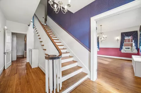 Entry Way - 645 Maple Ave, Waynesboro, VA 22980 photo 4 of 7