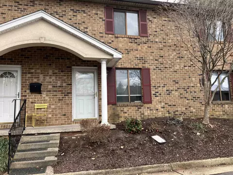 500 Winchester Ave #B2, Staunton, VA 24401