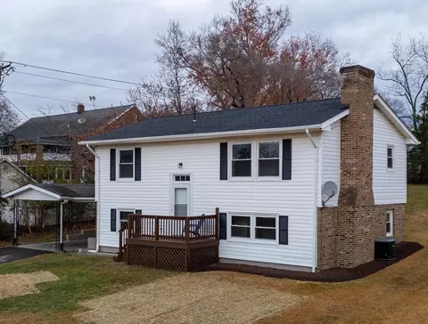 126 Welsh Park Pl, Lexington, VA 24450