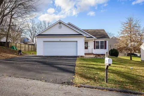 425 S Jackson Ave S, Waynesboro, VA 22980