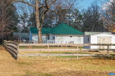 Exterior - 22 Quarter Ln, Buckingham, VA 23921 photo 10 of 12