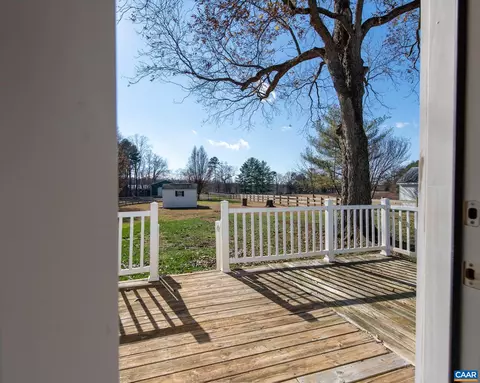 Exterior - 22 Quarter Ln, Buckingham, VA 23921 photo 5 of 12