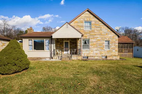 18753 Mt Pleasant Rd, Elkton, VA 22827