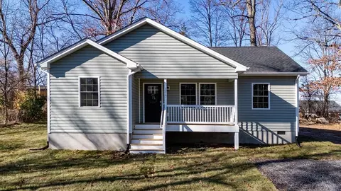 1217 Jackson Ave, Waynesboro, VA 22980