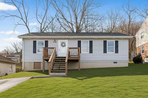 320 S Winchester Ave S, Waynesboro, VA 22980