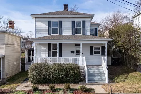 422 Baltimore Ave, Staunton, VA 24401