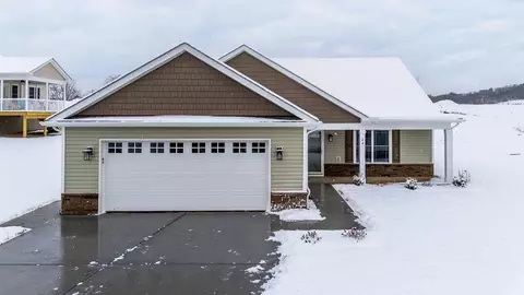 14 Stuart James Ct, Waynesboro, VA 22980
