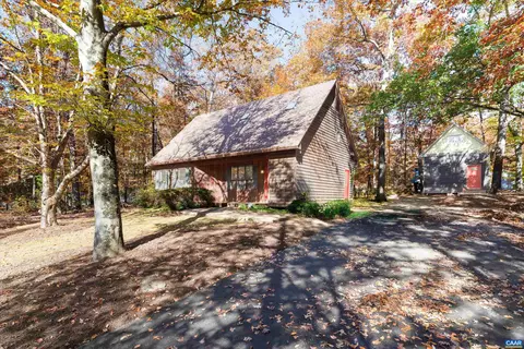 23 Stonewall Rd, Palmyra, VA 22963