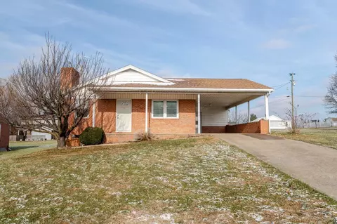 179 3rd St, Broadway, VA 22815